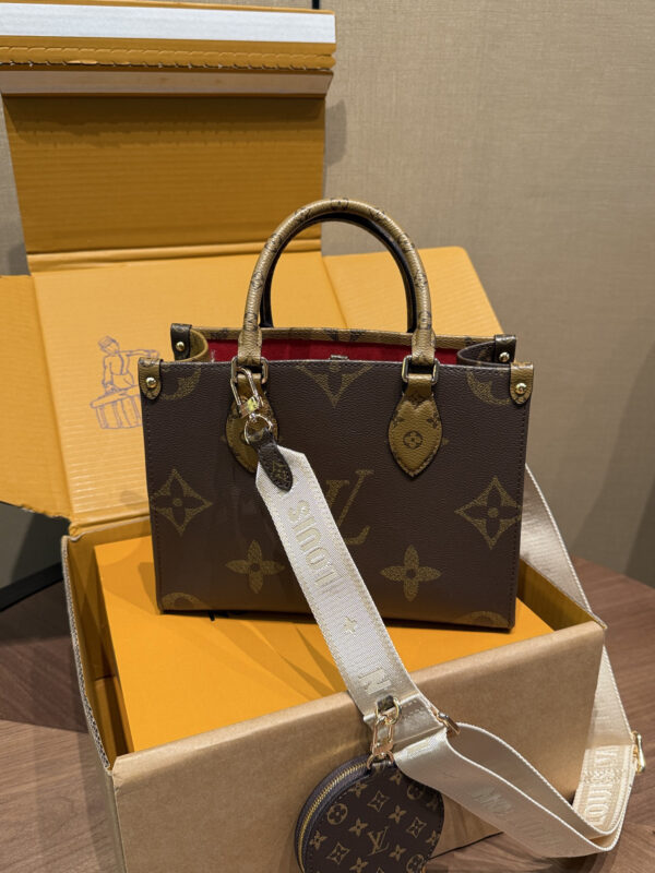 Authentic LOUIS VUITTON Monogram Giant On the Go PM M46373 Bag