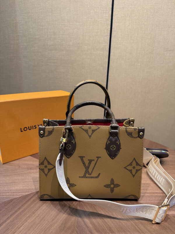 Authentic LOUIS VUITTON Monogram Giant On the Go PM M46373 Bag - Image 4