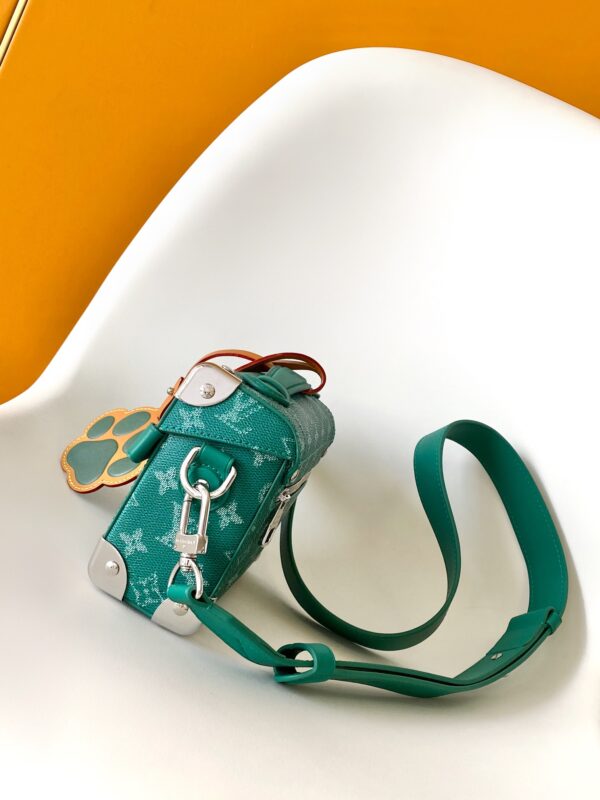 LOUIS VUITTON M12686 Monogram Heritage Pharrell Williams Seoul Trunk Bag Box - Image 3