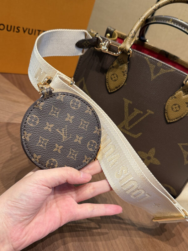Authentic LOUIS VUITTON Monogram Giant On the Go PM M46373 Bag - Image 5