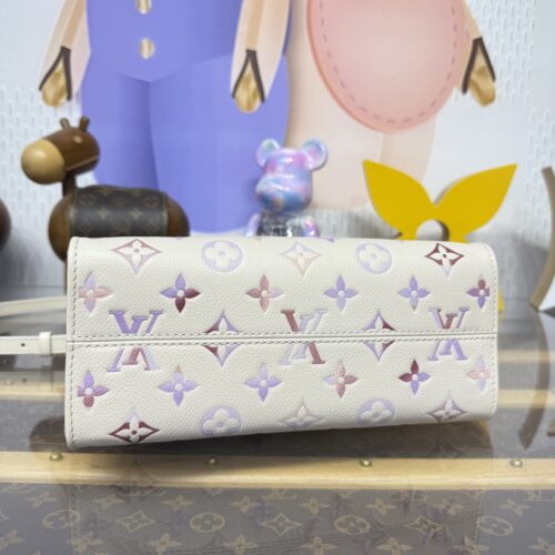 LOUIS VUITTON OntheGo PM Shoulder Handbag M25770 Monogram empreinte Dream Cream - Image 4