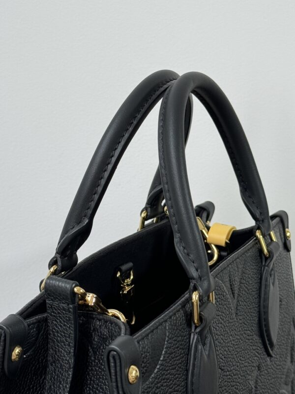 LOUIS VUITTON OntheGo PM Shoulder Handbag M45653 Monogram leather Black Size: 25×19×11.5CM - Image 6