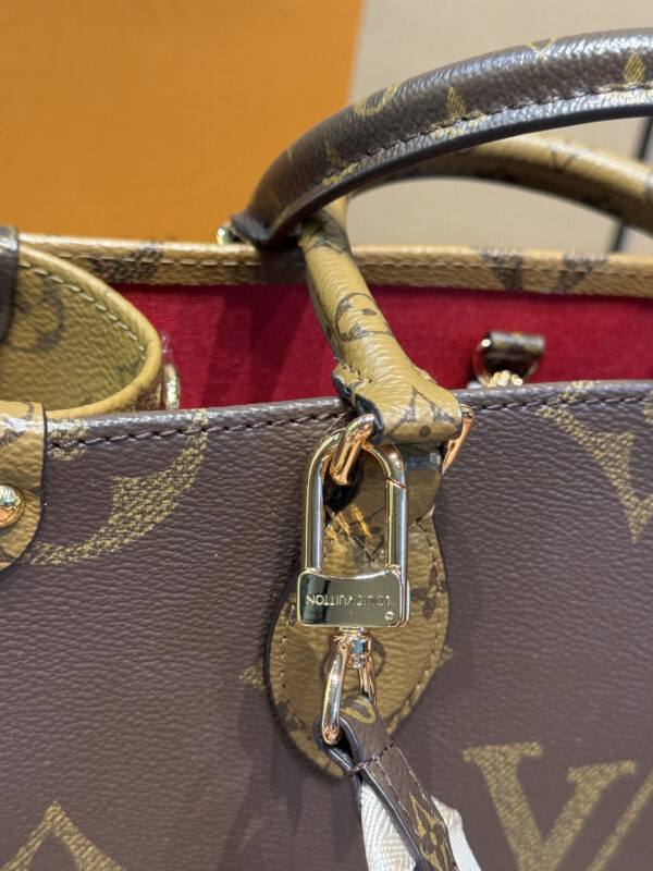 Authentic LOUIS VUITTON Monogram Giant On the Go PM M46373 Bag - Image 10