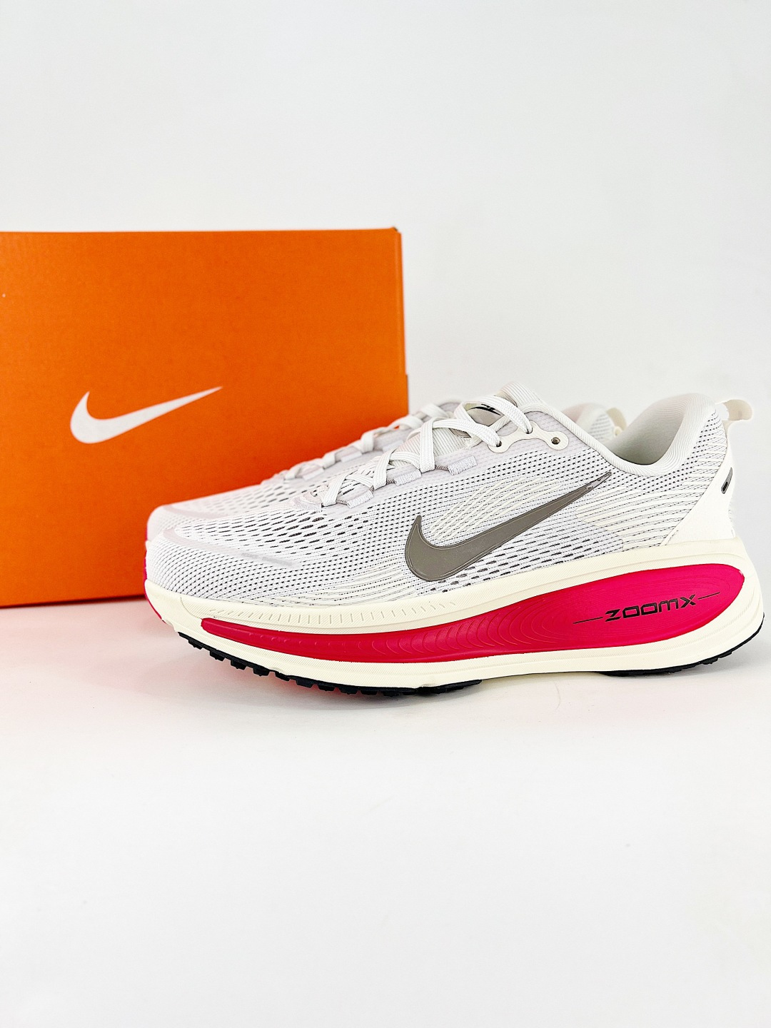 Nike VOMERO 18  PLUS Mens and Women Same style Running Shoes