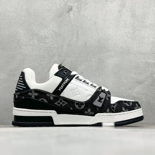 Louis Vuitton Trainer Low Sneaker Men's and Women Trainer Sneaker - Image 3