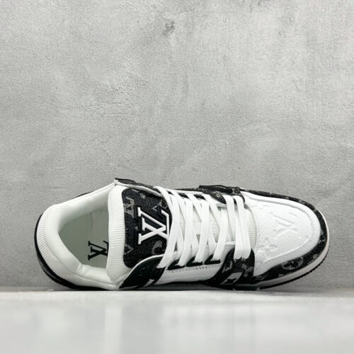 Louis Vuitton Trainer Low Sneaker Men's and Women Trainer Sneaker - Image 4