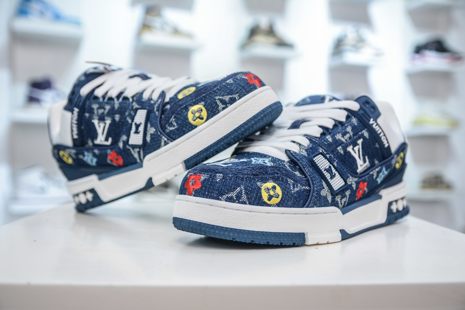 3 Louis Vuitton Trainer Men's and Women Trainer Sneaker - Image 1