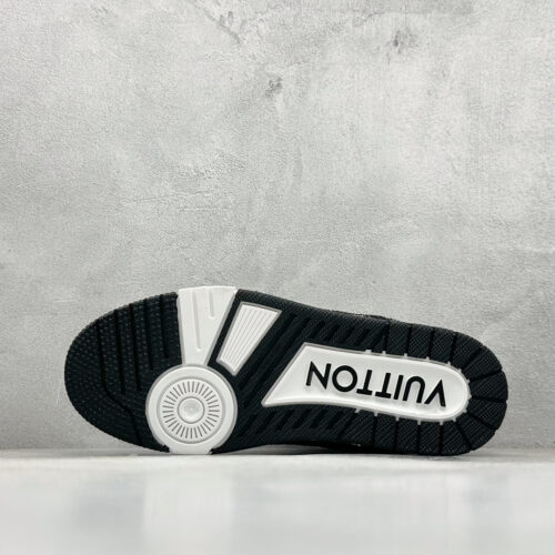 Louis Vuitton Trainer Low Sneaker Men's and Women Trainer Sneaker - Image 5