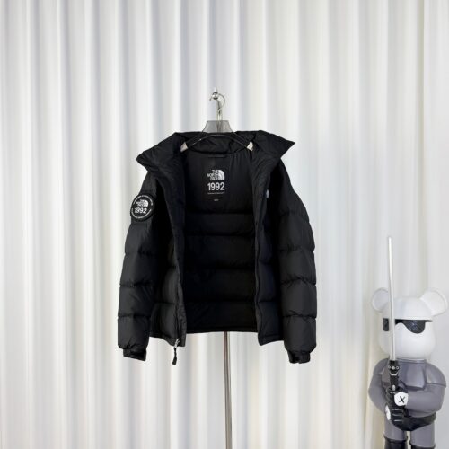 The North Face 1992 Women's Thick Velvet Down Jacket - Image 8