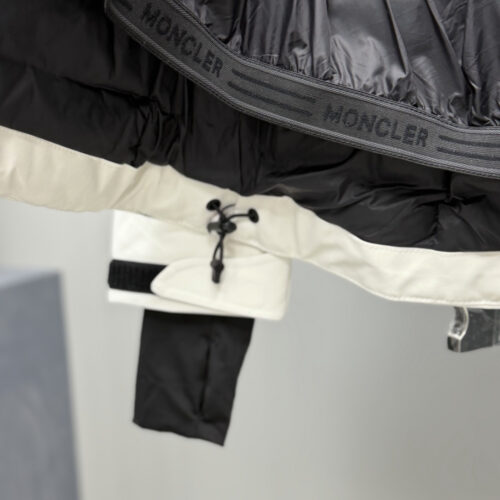 MONCLER Moncler Laplance GORE-TEX Hoodie Down Jacket - Image 5