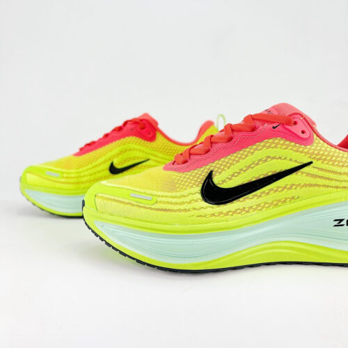 Nike VOMERO 18 PLUS Mens and Women Same style Running Shoes - Image 7