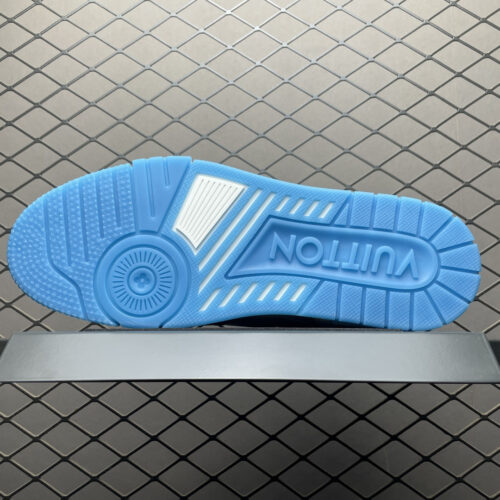 Louis Vuitton Trainer  Men's and Women Trainer Sneaker - Image 4