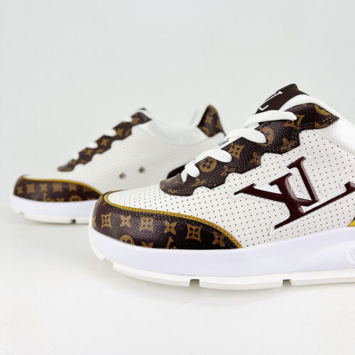 LOUIS VUITTON Men's and Women Trainer Sneaker - Image 7