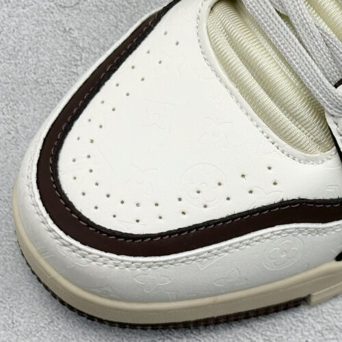 Louis Vuitton Trainer Low Sneaker  Men's and Women Trainer Sneaker - Image 7