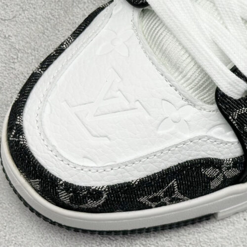 Louis Vuitton Trainer Low Sneaker Men's and Women Trainer Sneaker - Image 7