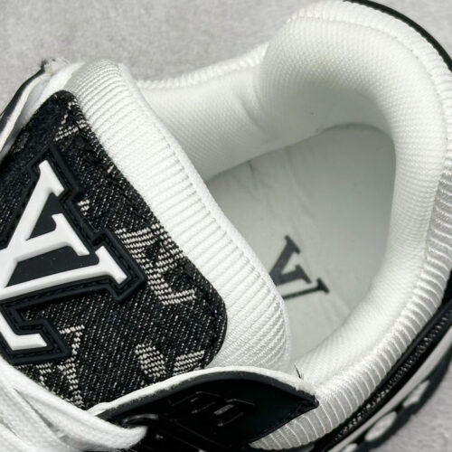 Louis Vuitton Trainer Low Sneaker Men's and Women Trainer Sneaker - Image 8