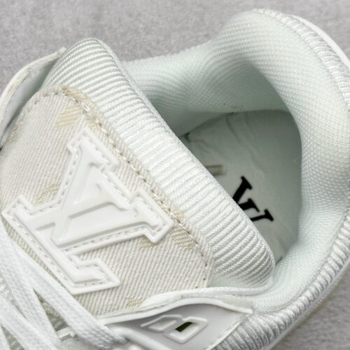 Louis Vuitton Trainer Low Sneaker  Men's and Women Trainer Sneaker - Image 8