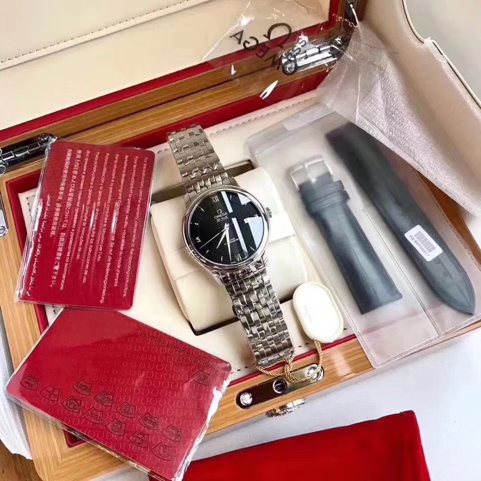 1 (1) OMEGA De Ville series 424.10.40.20.01.001 automatic mechanical black men's watch - Image 1