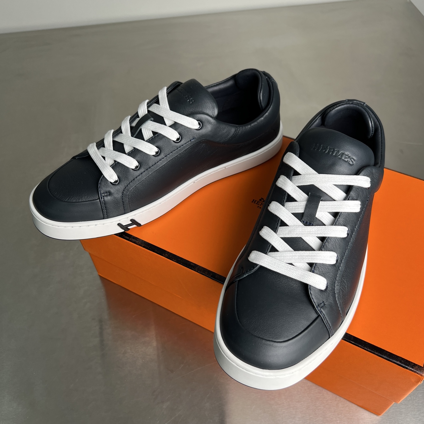 17 Hermes Kiddy Men's Black Casual Shoes - Image 1