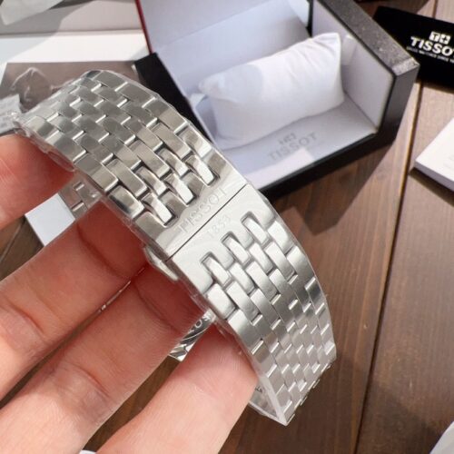 Tissot Classic Men's Watch Black 42MM T063.610.11.038.00 - Image 5