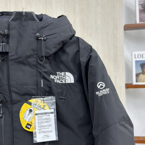 THE NORTH FACE Men's Women's McMurdo Parka - Image 6
