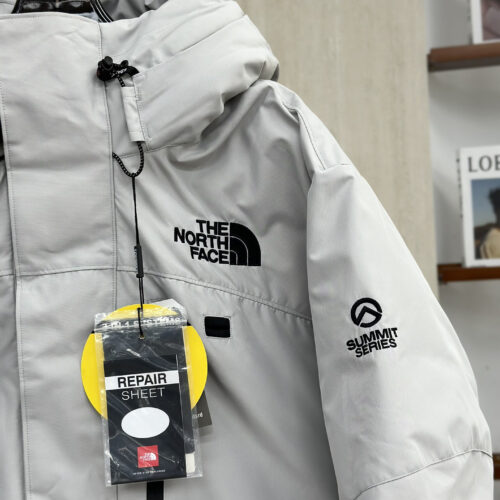 THE NORTH FACE Men's McMurdo Parka - Image 6